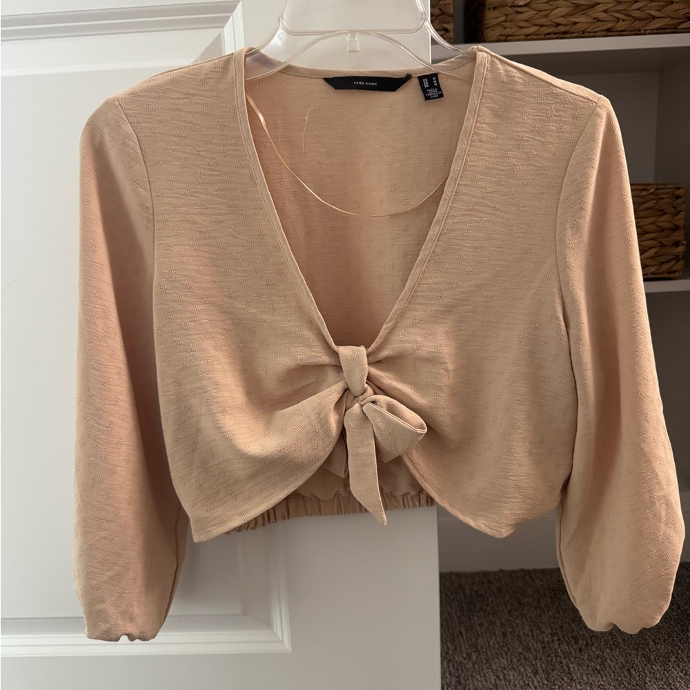 Vero Moda Light Beige Tie-Front Crop Top